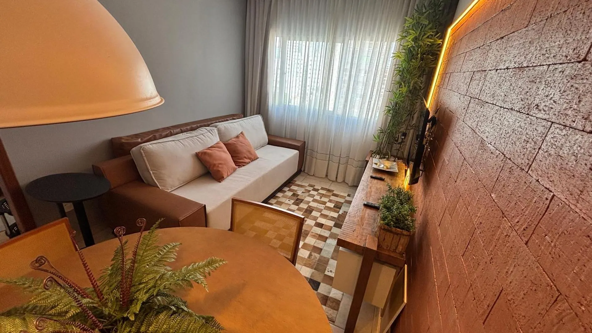 Quarto Casal Com Garagem Ar Aconchegante Centro De Bc Balneário Camboriú 0*,